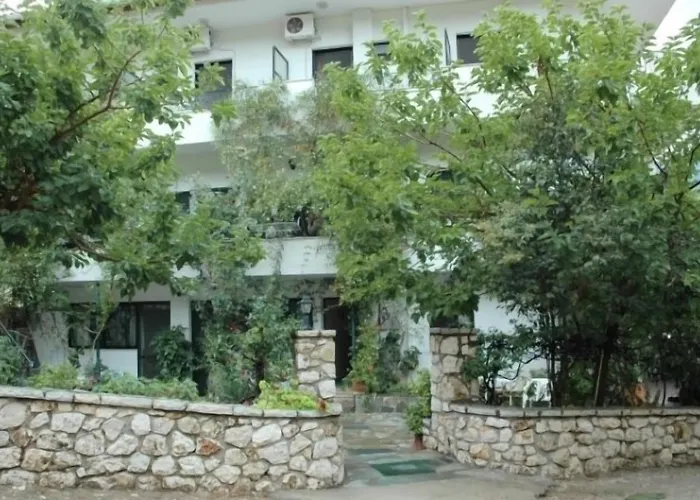 Yasemi Konukevi Vasiliki